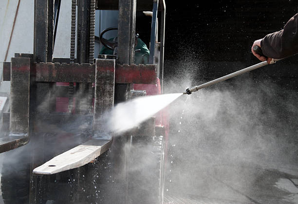 Best Dumpster Area Cleaning  in Edwardsville, KS